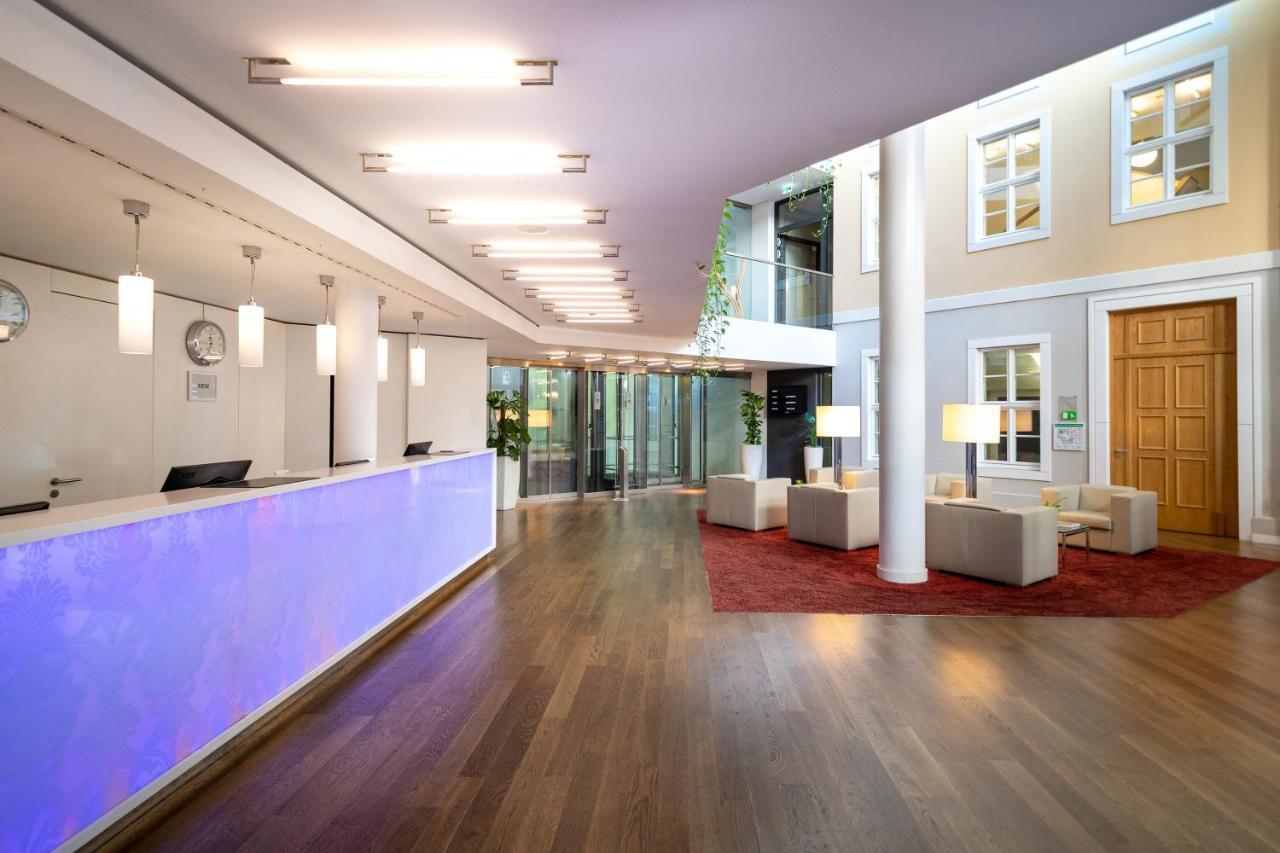 Innside By Melia Dresden Bagian luar foto