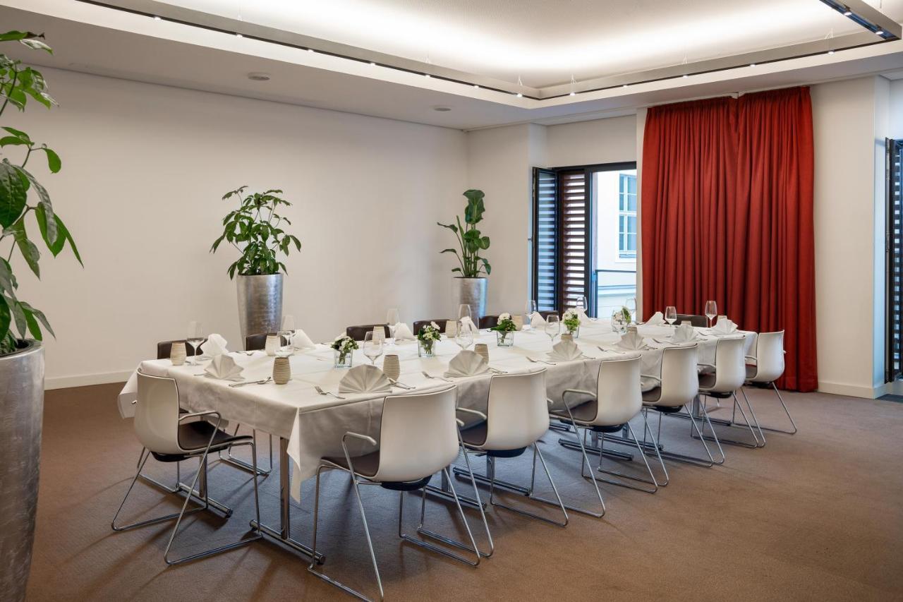 Innside By Melia Dresden Bagian luar foto