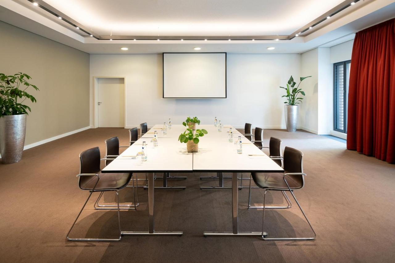 Innside By Melia Dresden Bagian luar foto