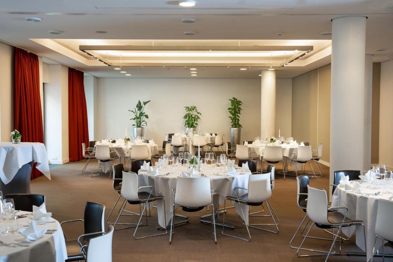 Innside By Melia Dresden Bagian luar foto