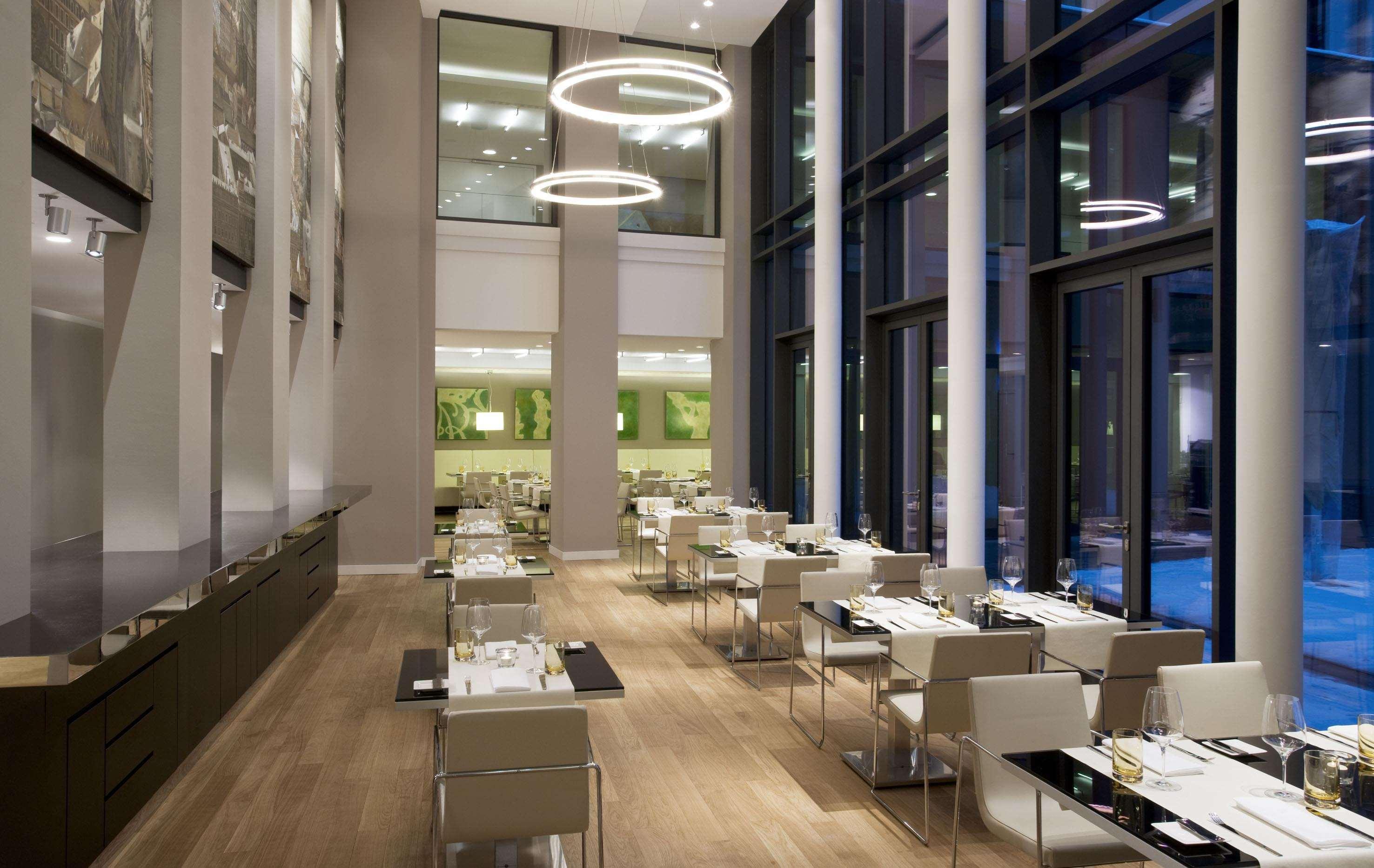 Innside By Melia Dresden Bagian luar foto